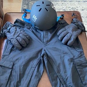 Snow gear combo: pants, gloves and helmet